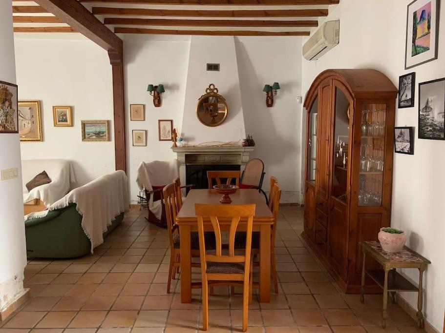 Ca Corrales: Como En La Playa, Pero En El Pueblo Calp Exterior foto
